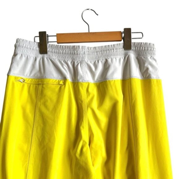 Lululemon Step Lively Crop Pant Size 8 Yellow White - Picture 7 of 12